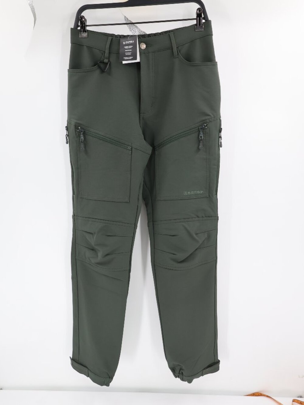 NWT BAERSkin Pants Mens Medium L31 Tactical Cargo Zip Pockets Stretch Outdoors